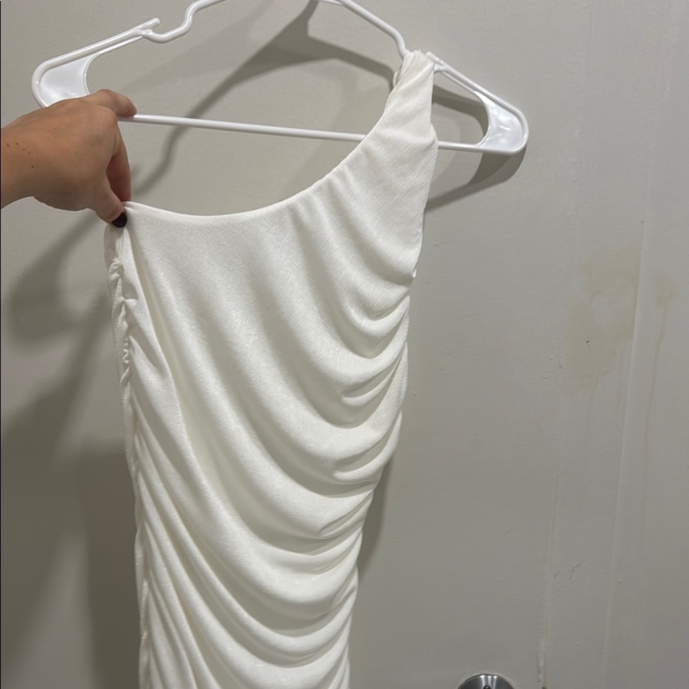 Elegant White One-Shoulder Dress